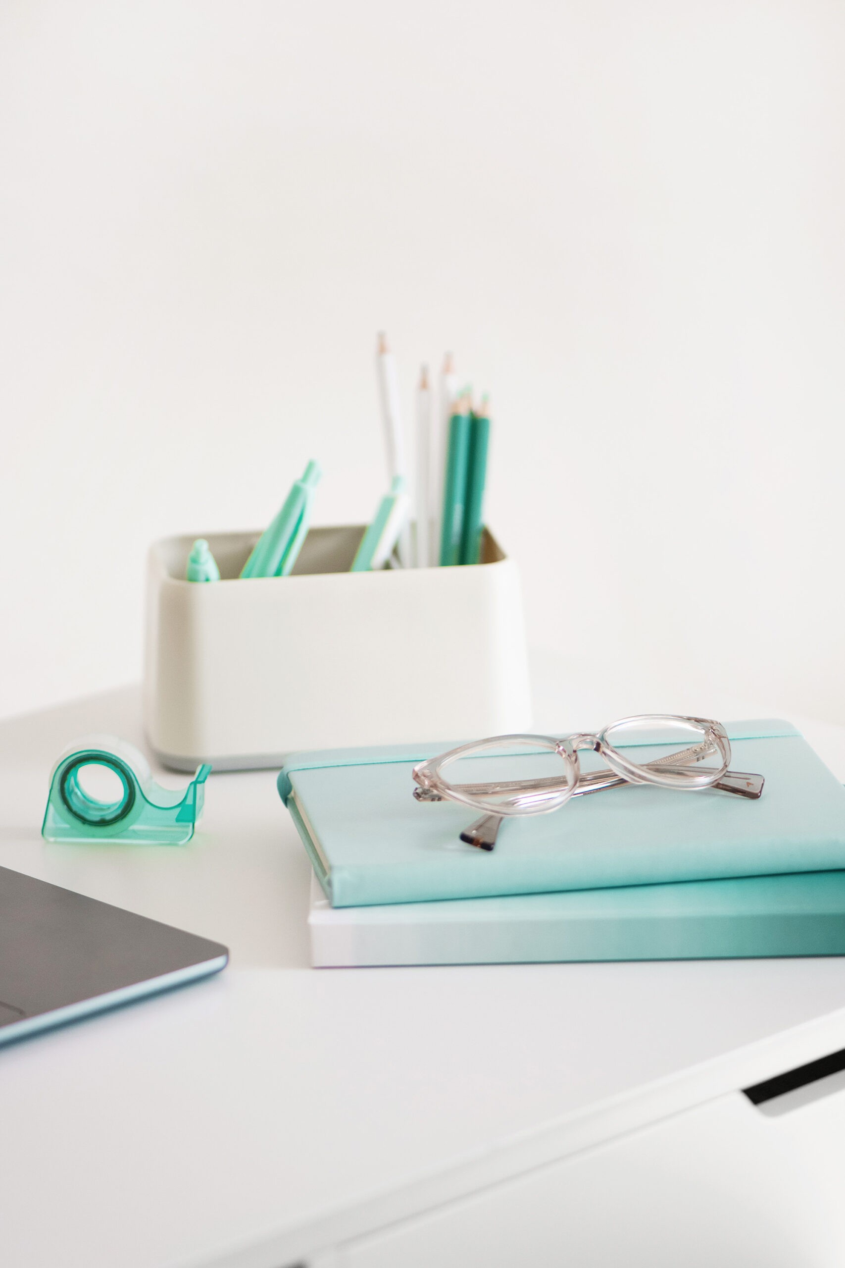 TURQUOISE WORKSPACE